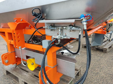 Разбрасыватель минеральных удобрений РУ800С Разбрасыватель минеральных удобрений РУ800С