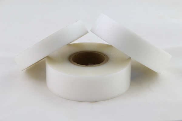 Прививочная лента BUDDY-TAPE (ширина 18мм х 60м с перфорацией 4см)