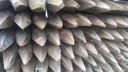 Столбы деревянные оцилиндрованные Столбы деревянные оцилиндрованные